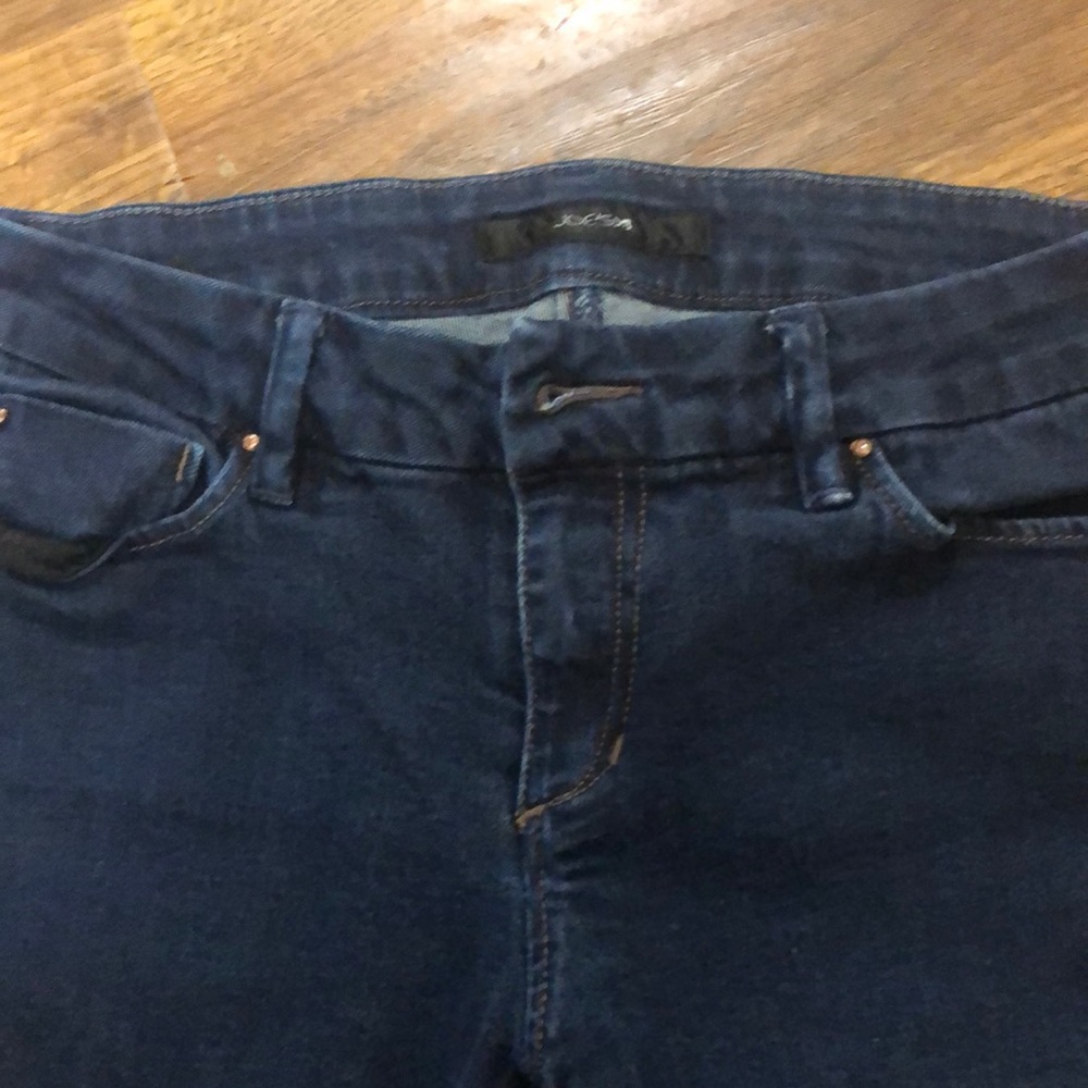 Size 29 waist brand new Joe’s jeans with a flaw on buttocks